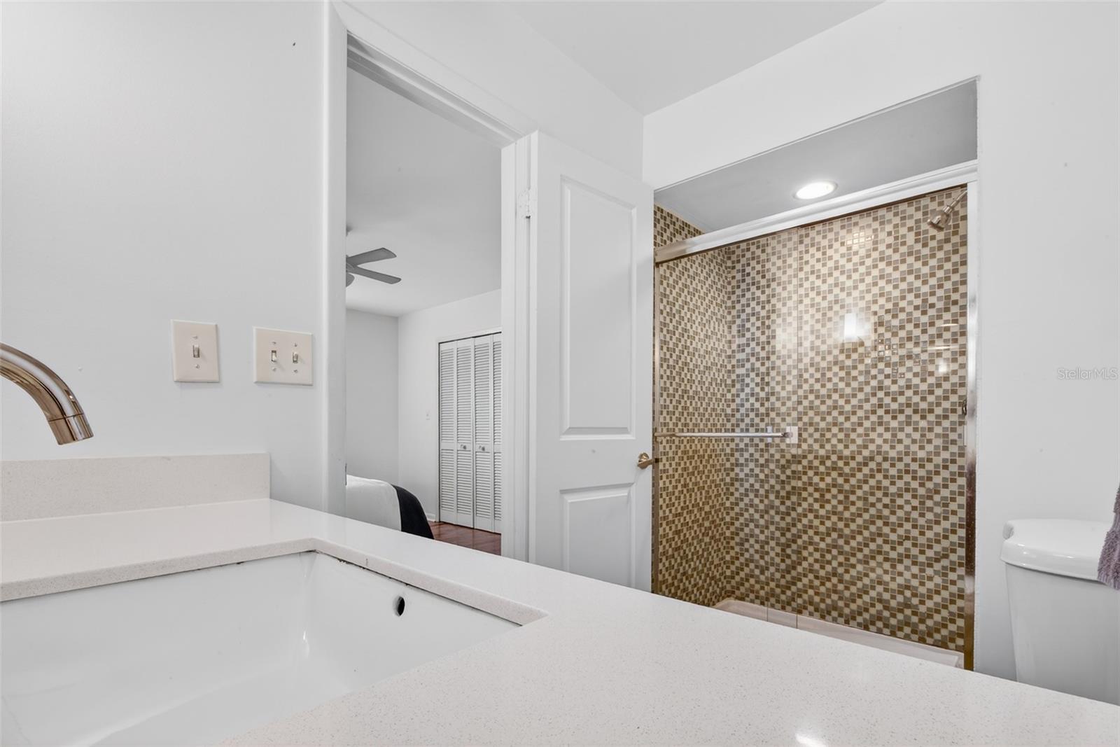 DAVIS SHORES - Residential