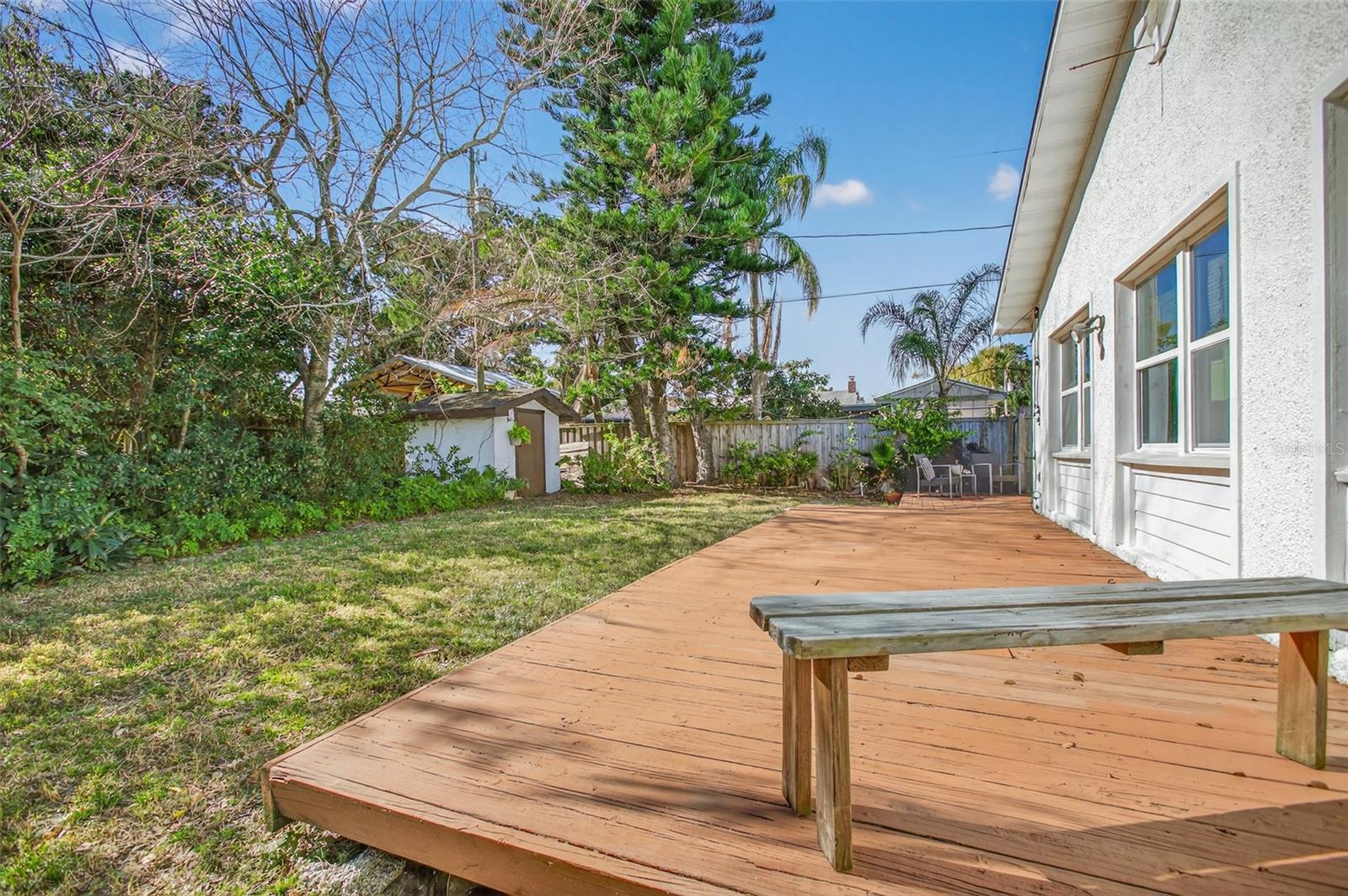 DAVIS SHORES - Residential