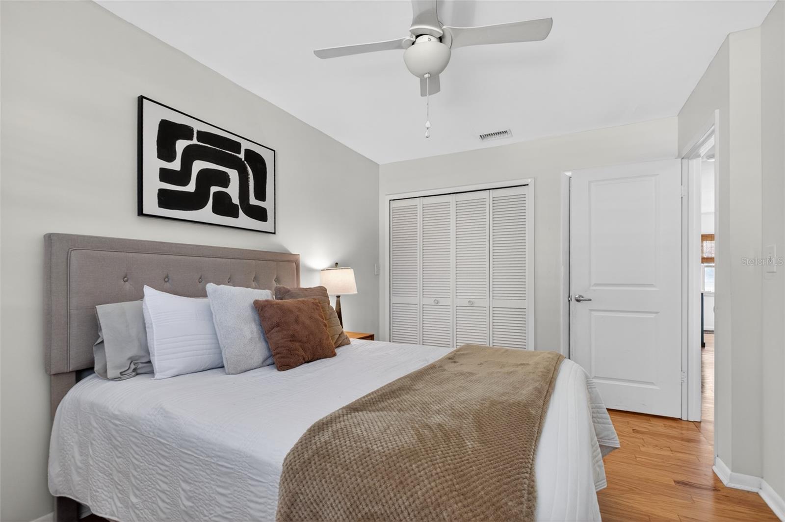 DAVIS SHORES - Residential