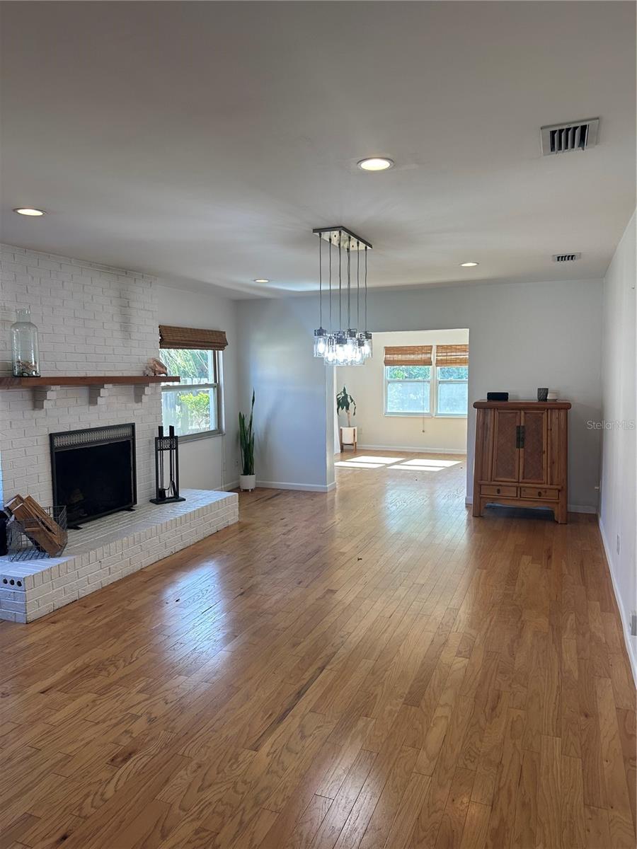 DAVIS SHORES - Residential