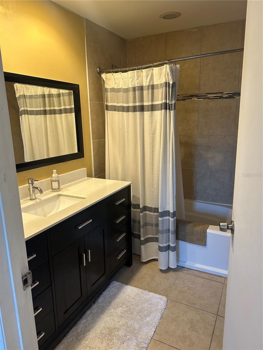 DAVIS SHORES - Residential