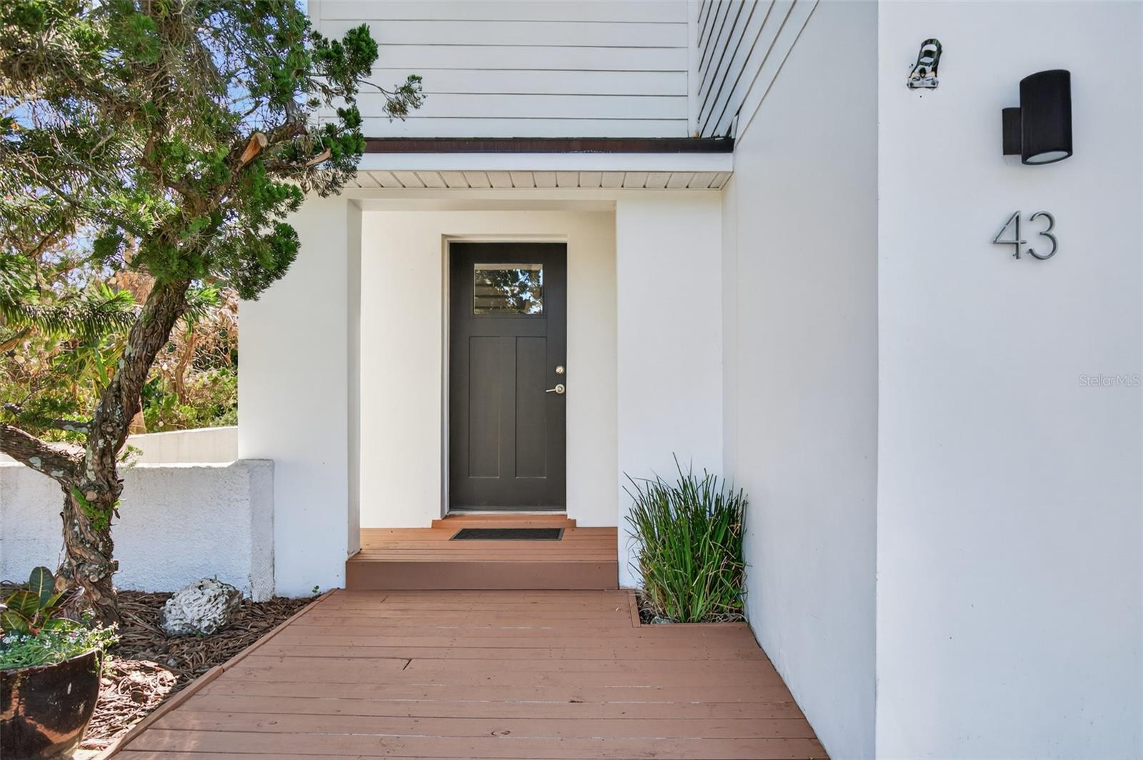 DAVIS SHORES - Residential