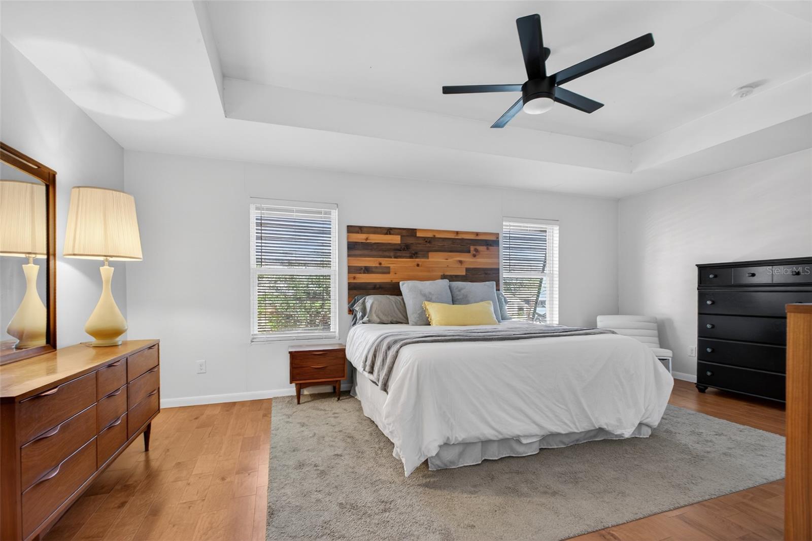 DAVIS SHORES - Residential