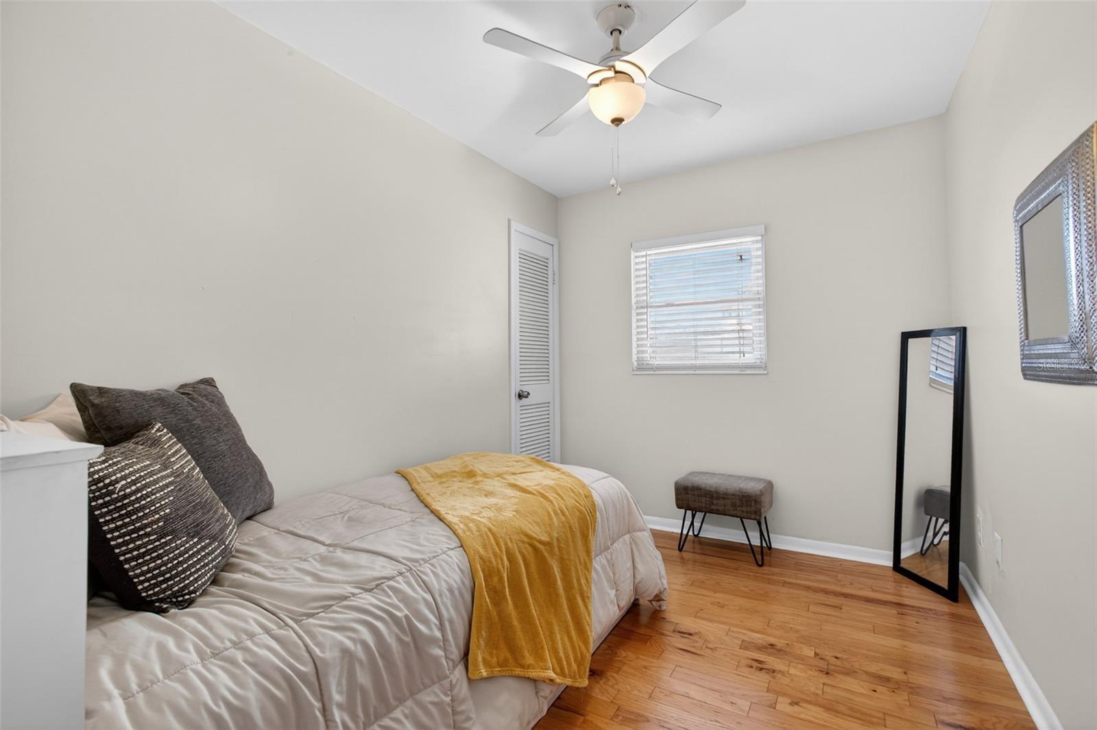 DAVIS SHORES - Residential