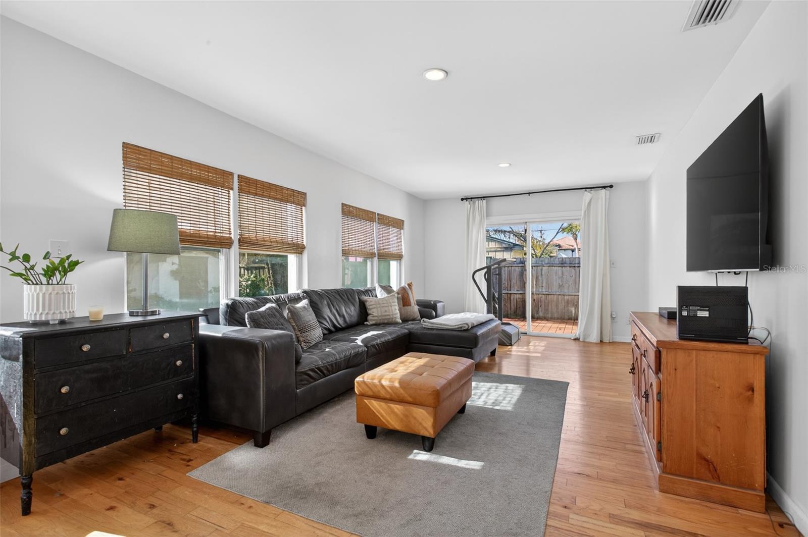 DAVIS SHORES - Residential