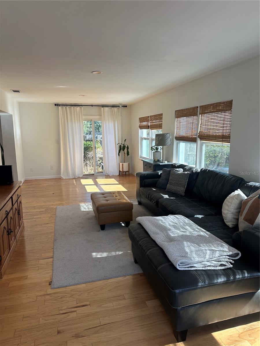 DAVIS SHORES - Residential