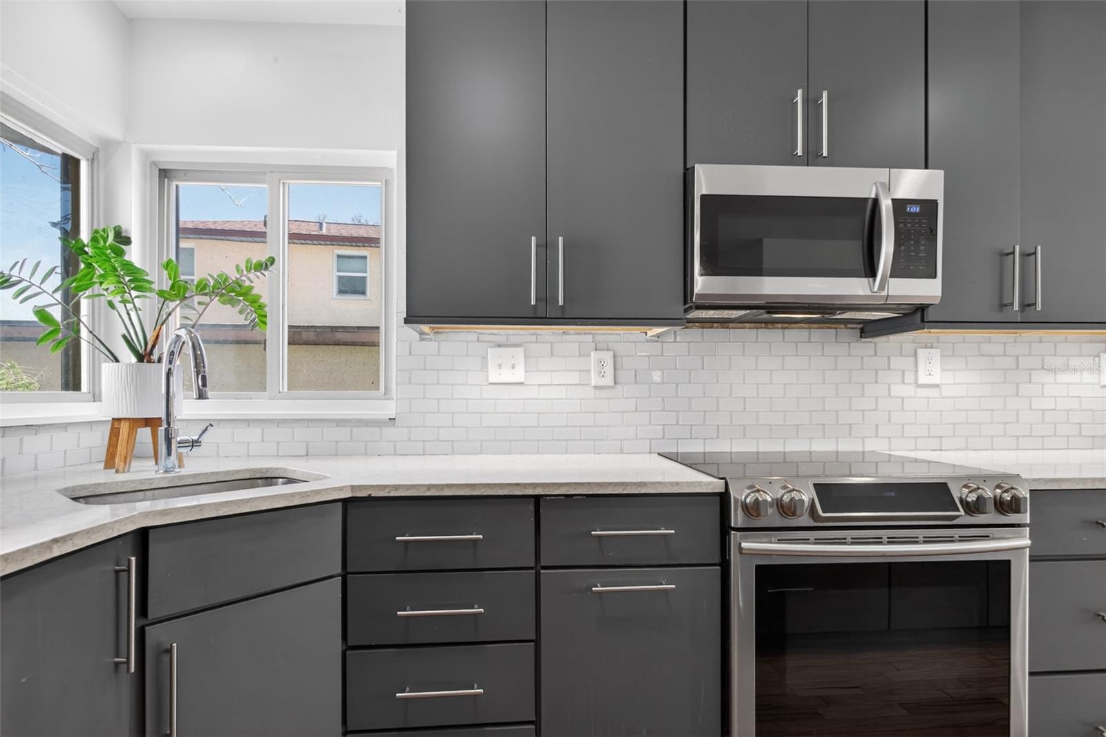 DAVIS SHORES - Residential