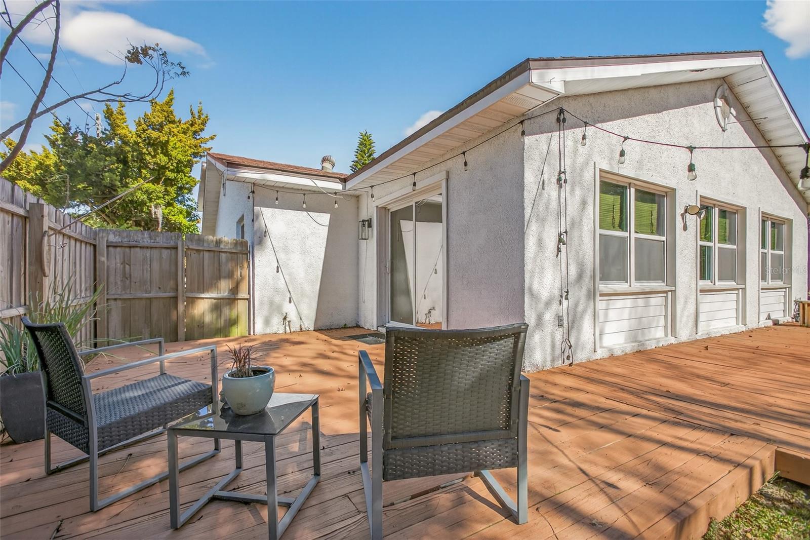 DAVIS SHORES - Residential