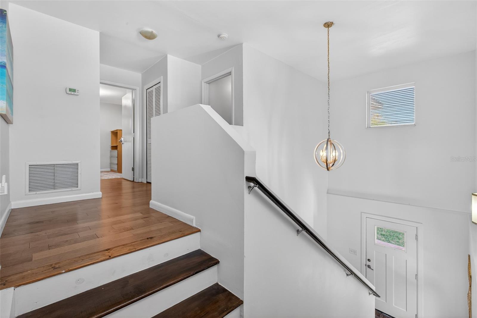 DAVIS SHORES - Residential