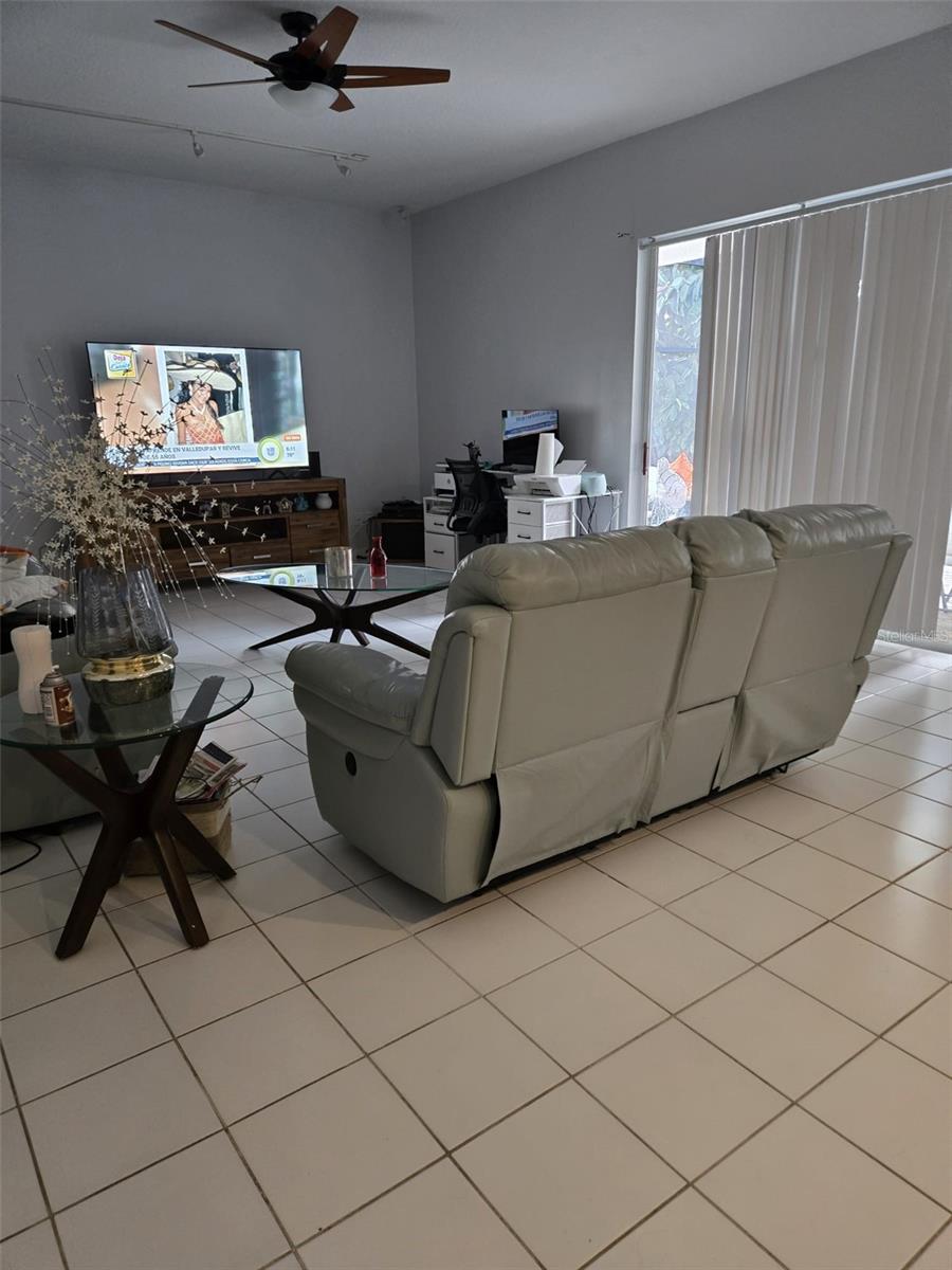 216 BOXWOOD DRIVE