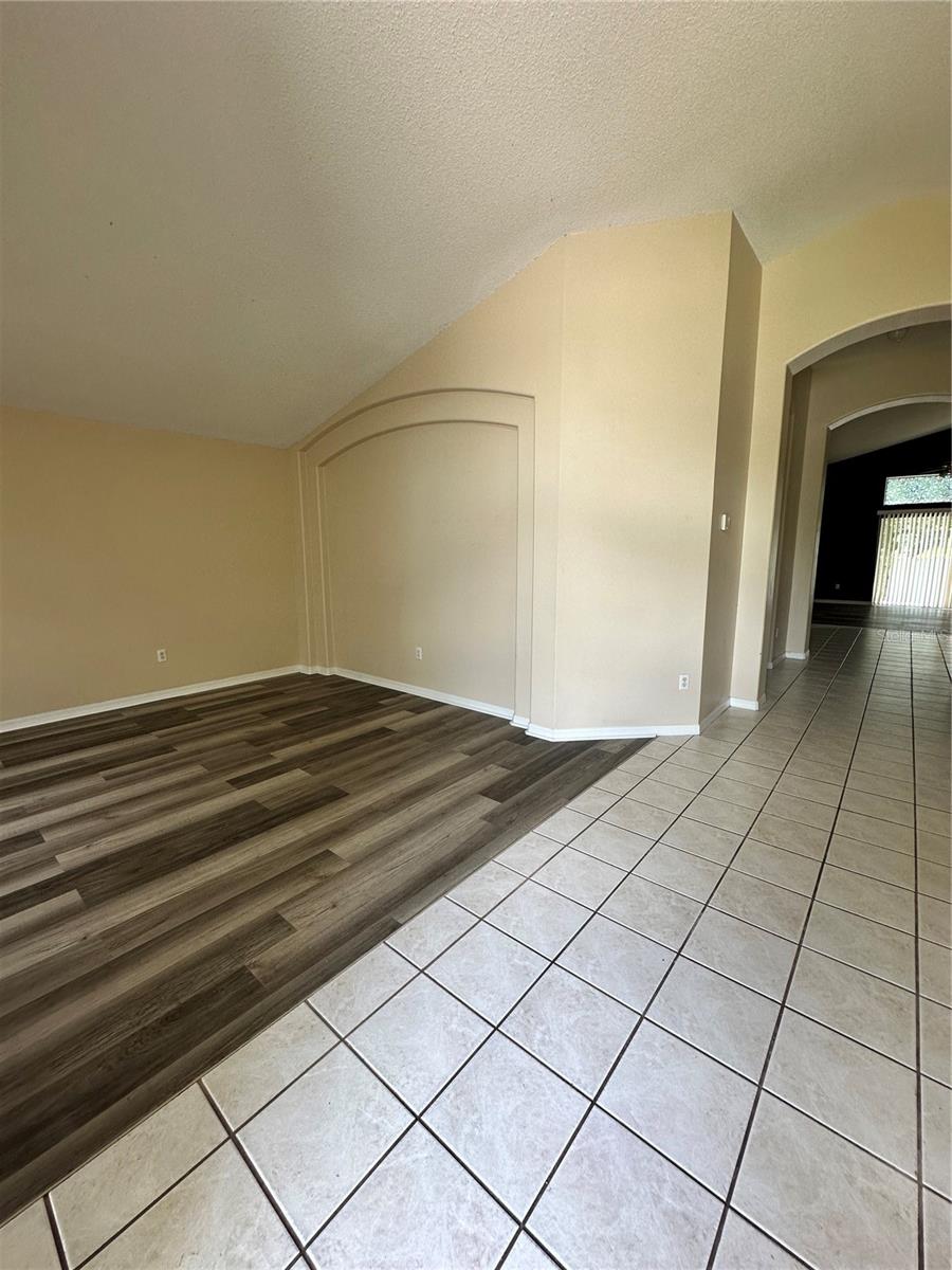 4139 FOREST ISLAND DRIVE