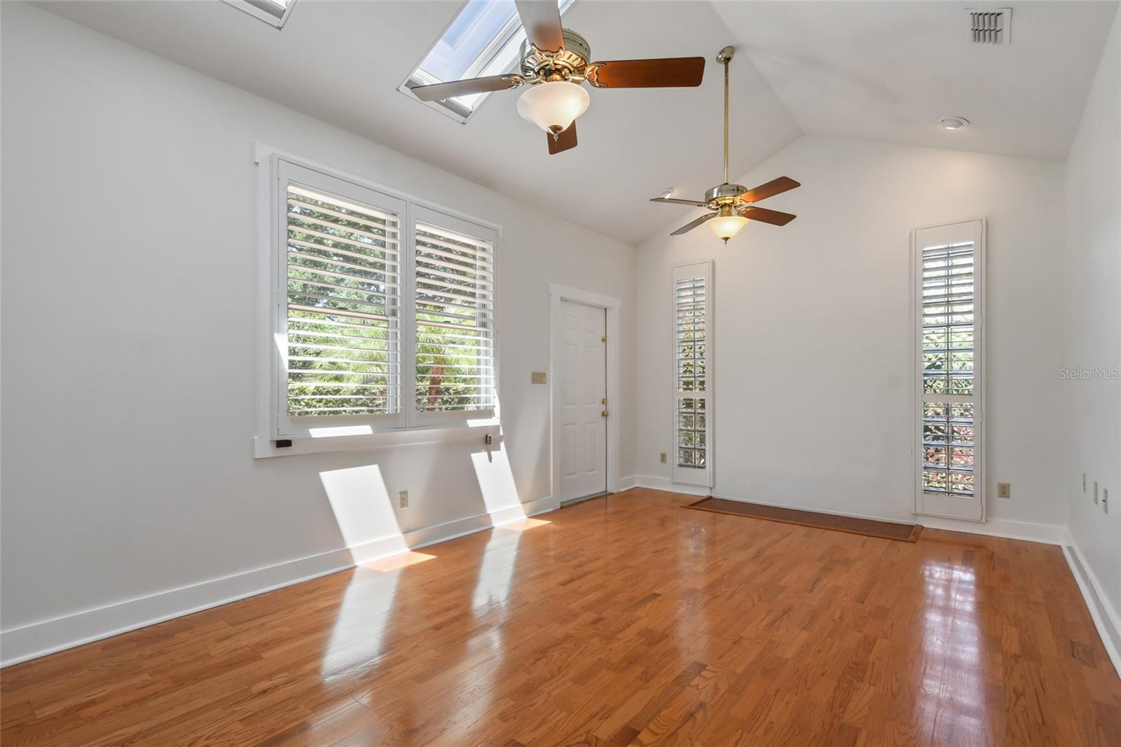 COLLEGE PARK - Residential