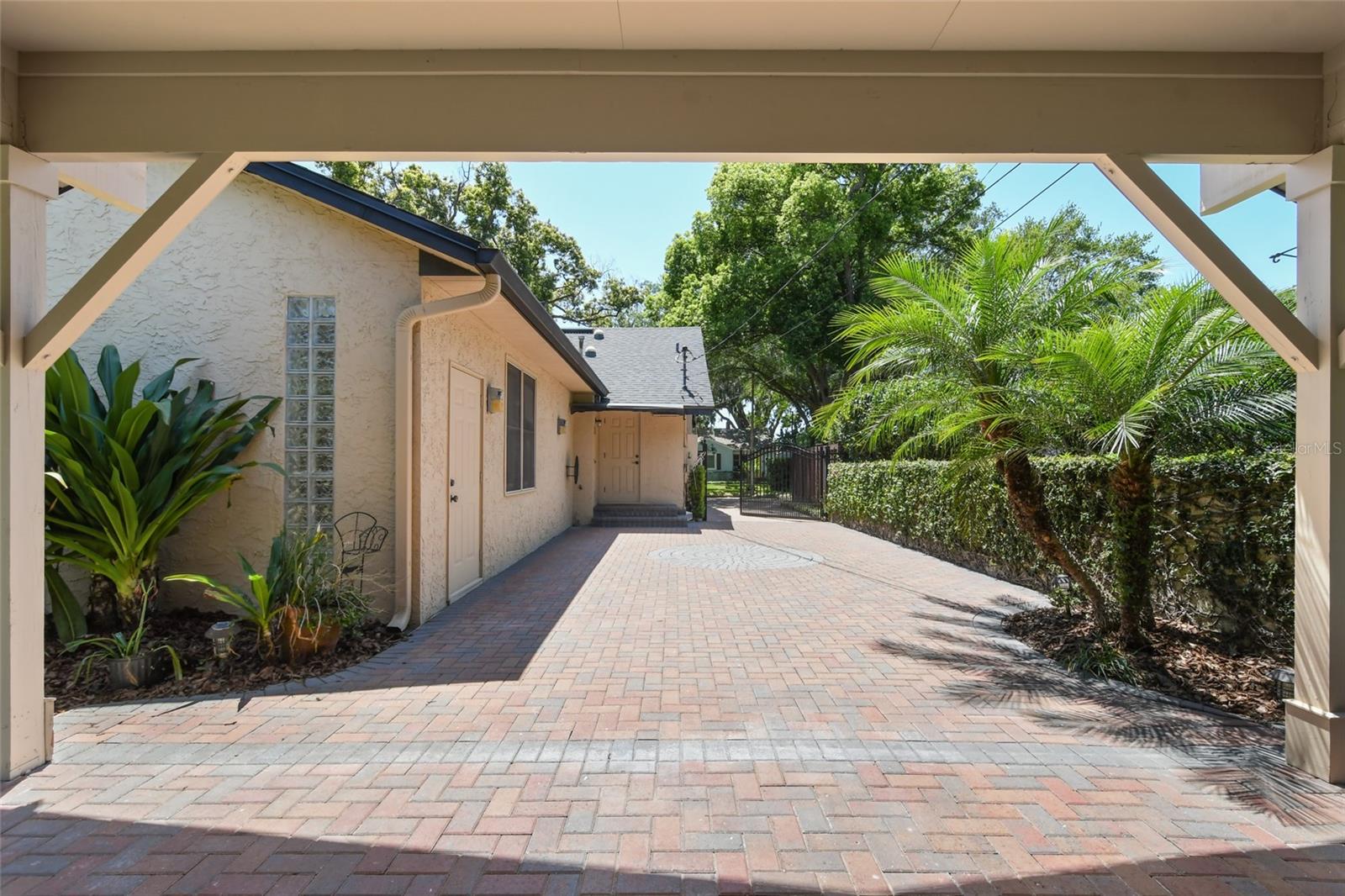 COLLEGE PARK - Residential