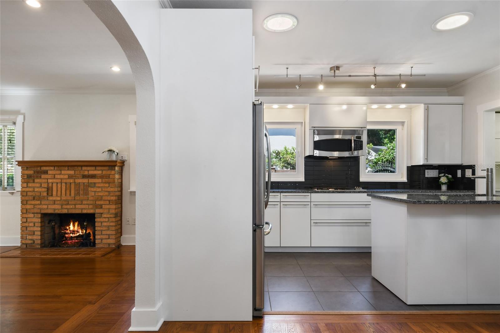 COLLEGE PARK - Residential