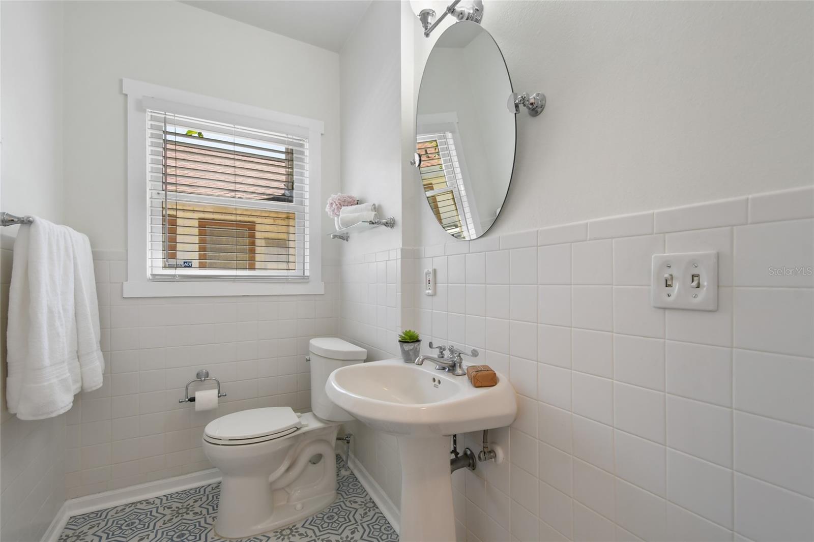 COLLEGE PARK - Residential