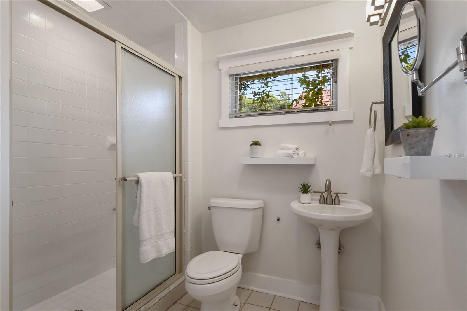 COLLEGE PARK - Residential