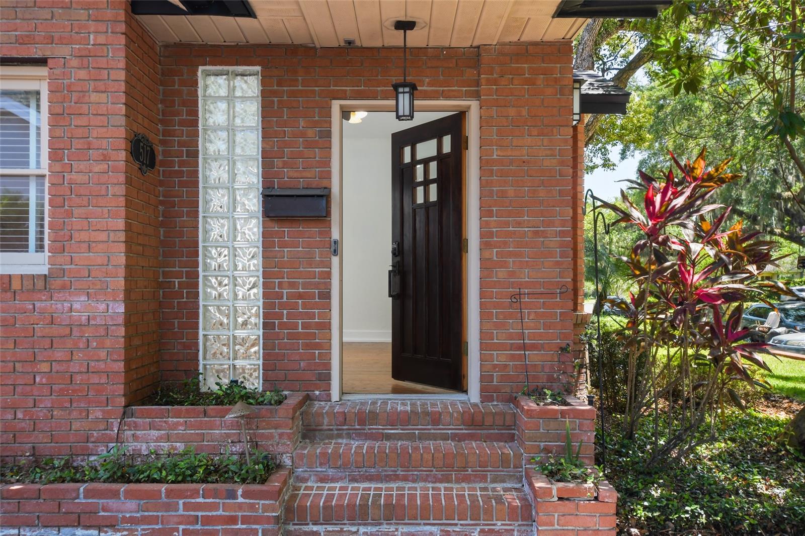 COLLEGE PARK - Residential