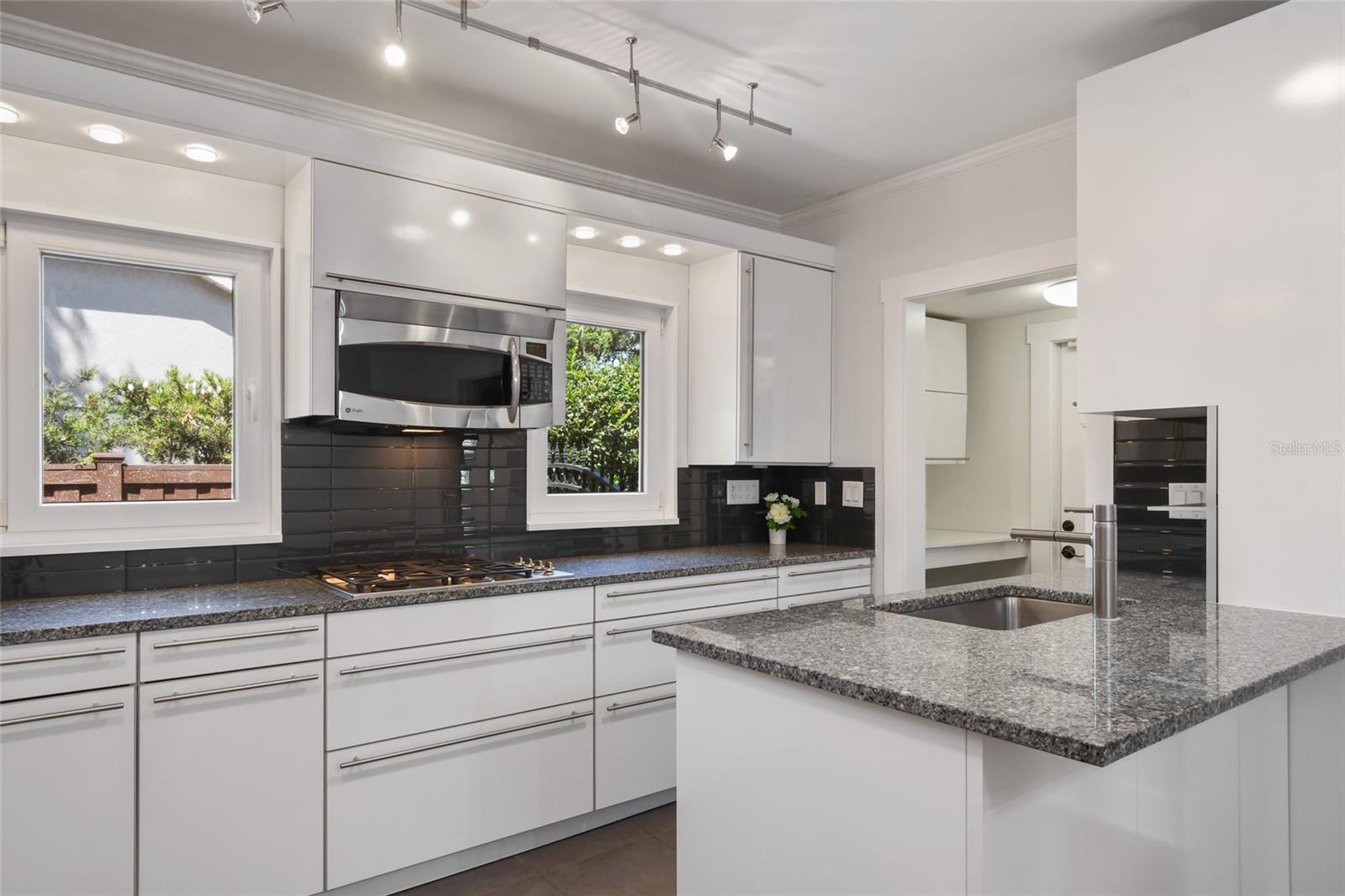 COLLEGE PARK - Residential