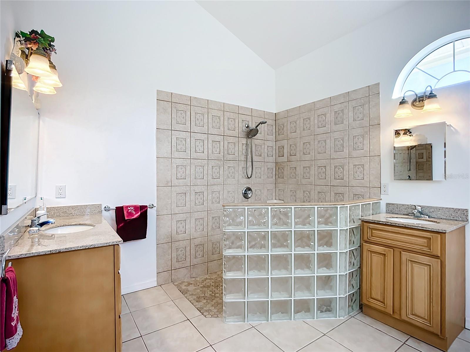 HIDDEN RIVER REP - Residential