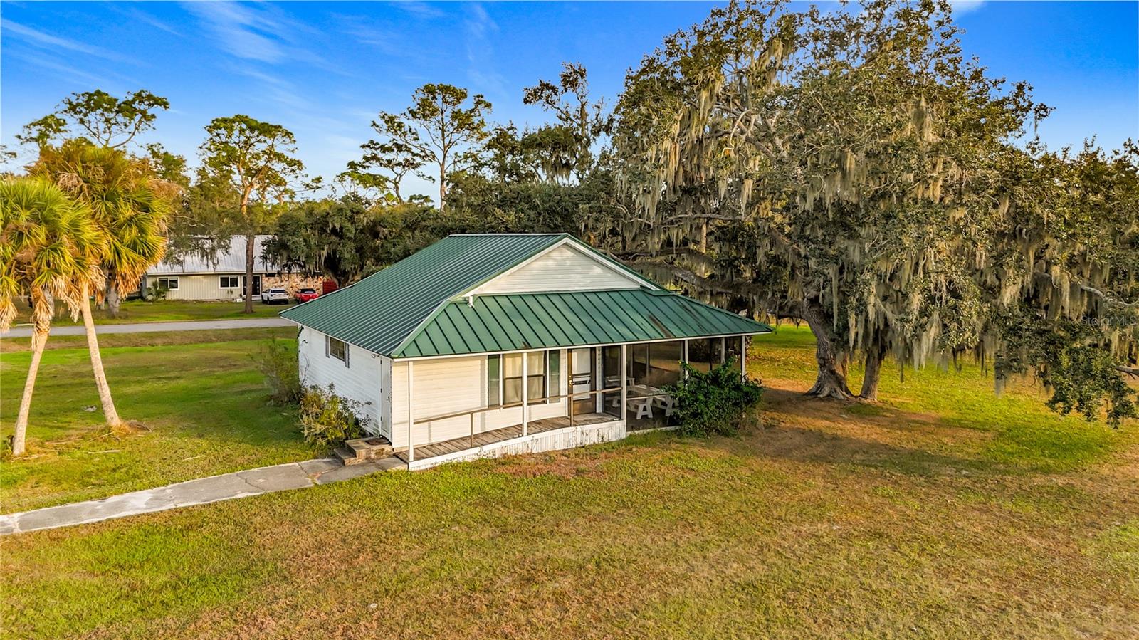 HIDDEN RIVER REP - Residential