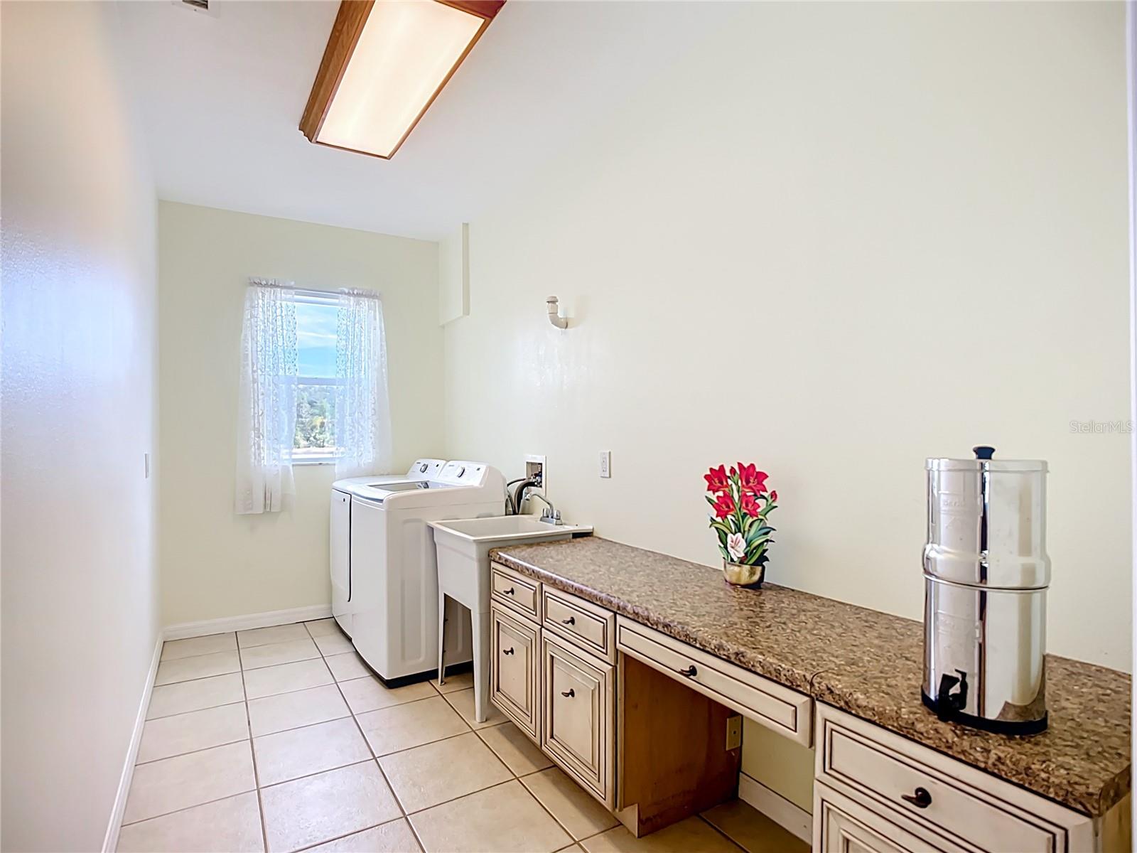 HIDDEN RIVER REP - Residential