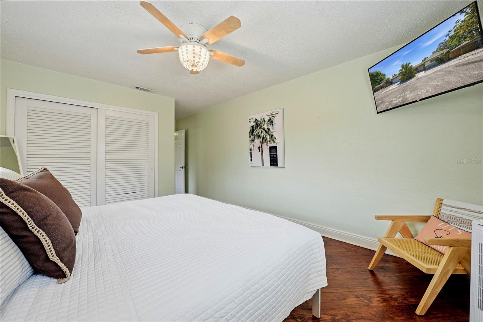 OAKDALE MANOR - Residential