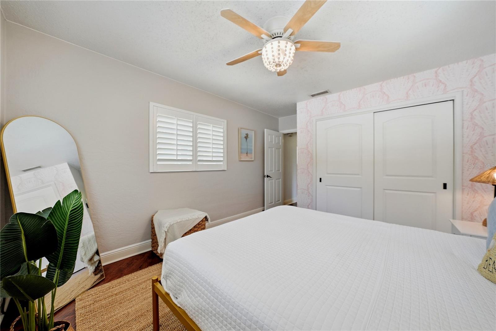 OAKDALE MANOR - Residential