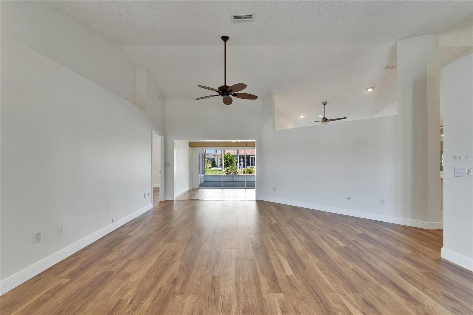 304 CALOOSA PALMS COURT