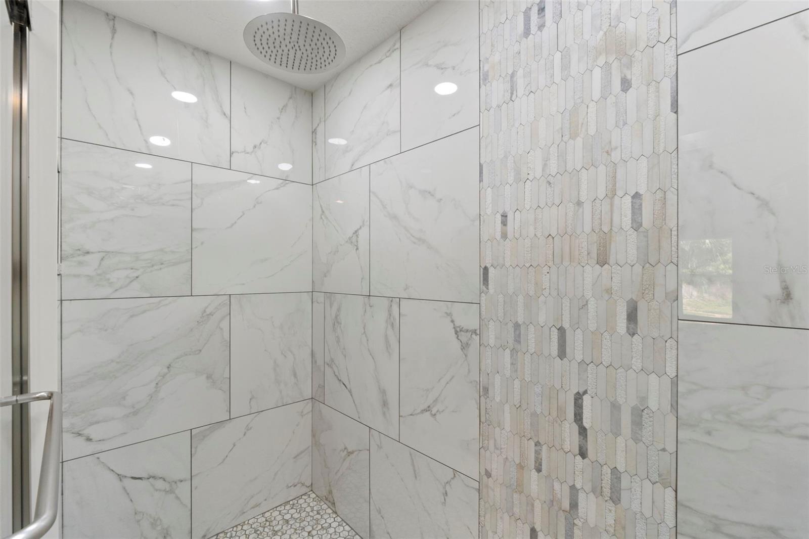 ROYAL HIGHLANDS UNIT 7 - Residential