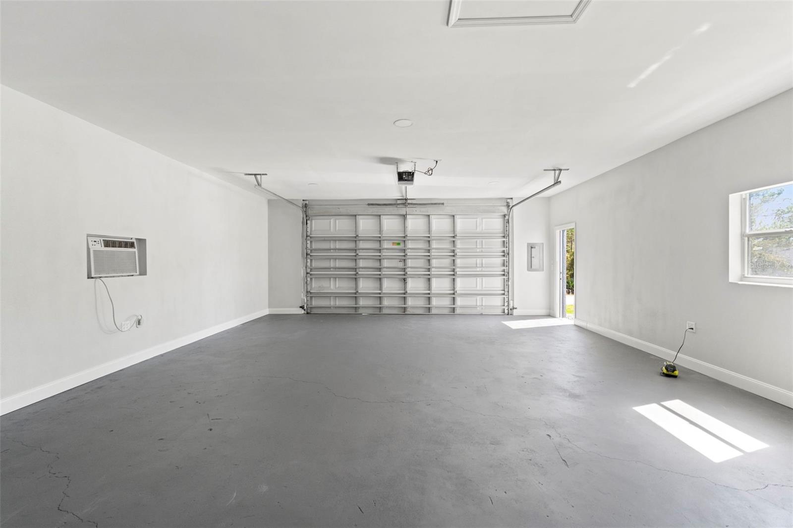 ROYAL HIGHLANDS UNIT 7 - Residential