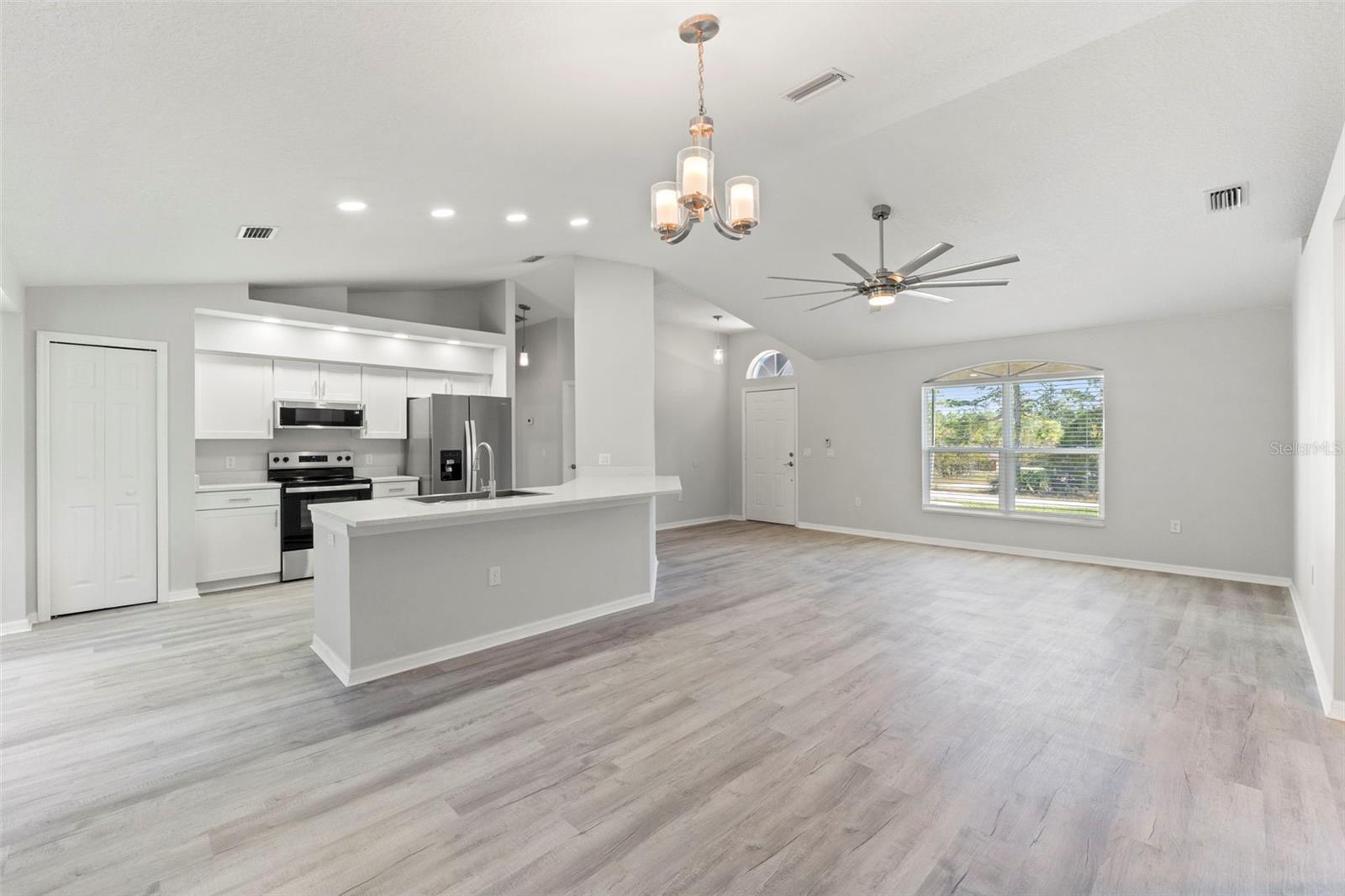 ROYAL HIGHLANDS UNIT 7 - Residential