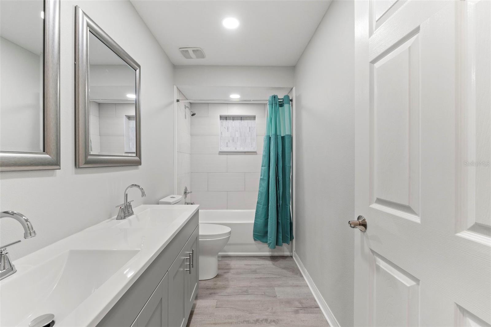 ROYAL HIGHLANDS UNIT 7 - Residential