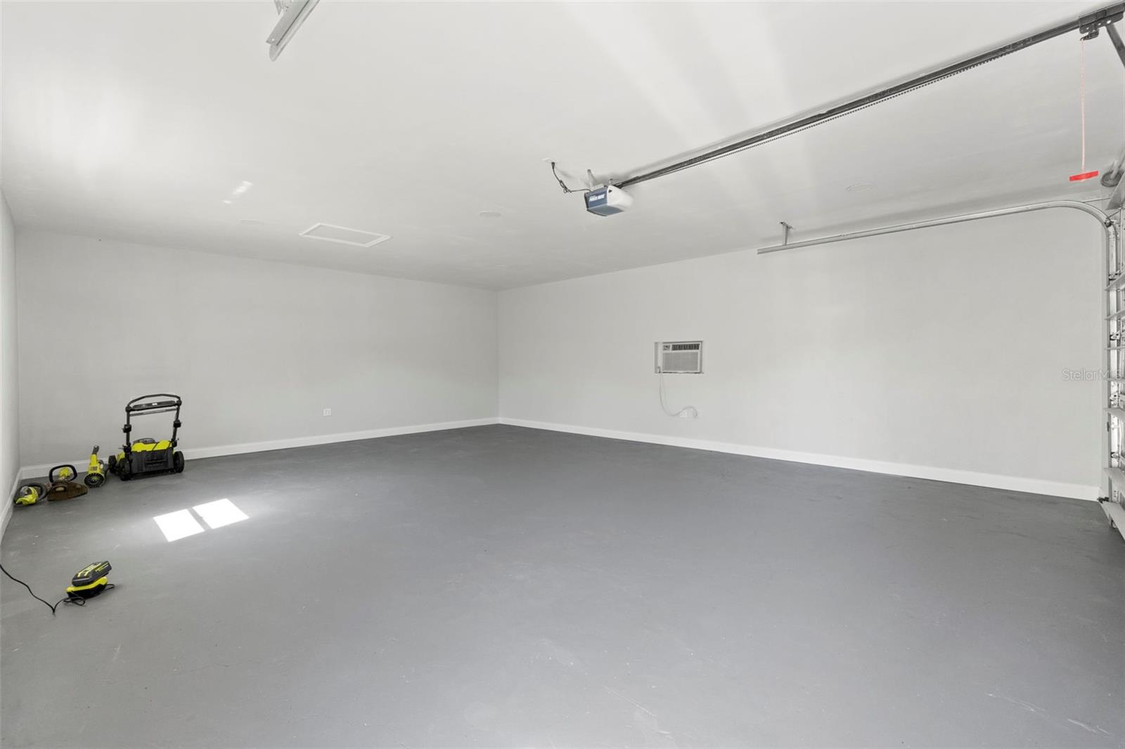 ROYAL HIGHLANDS UNIT 7 - Residential