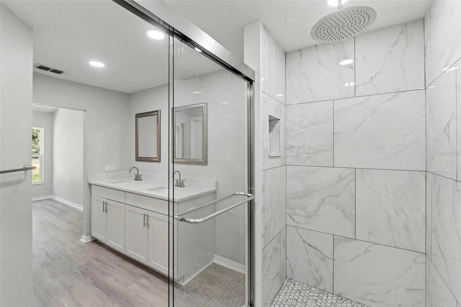 ROYAL HIGHLANDS UNIT 7 - Residential