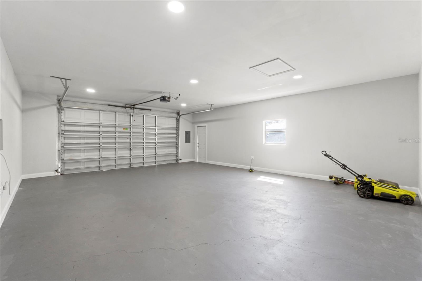 ROYAL HIGHLANDS UNIT 7 - Residential