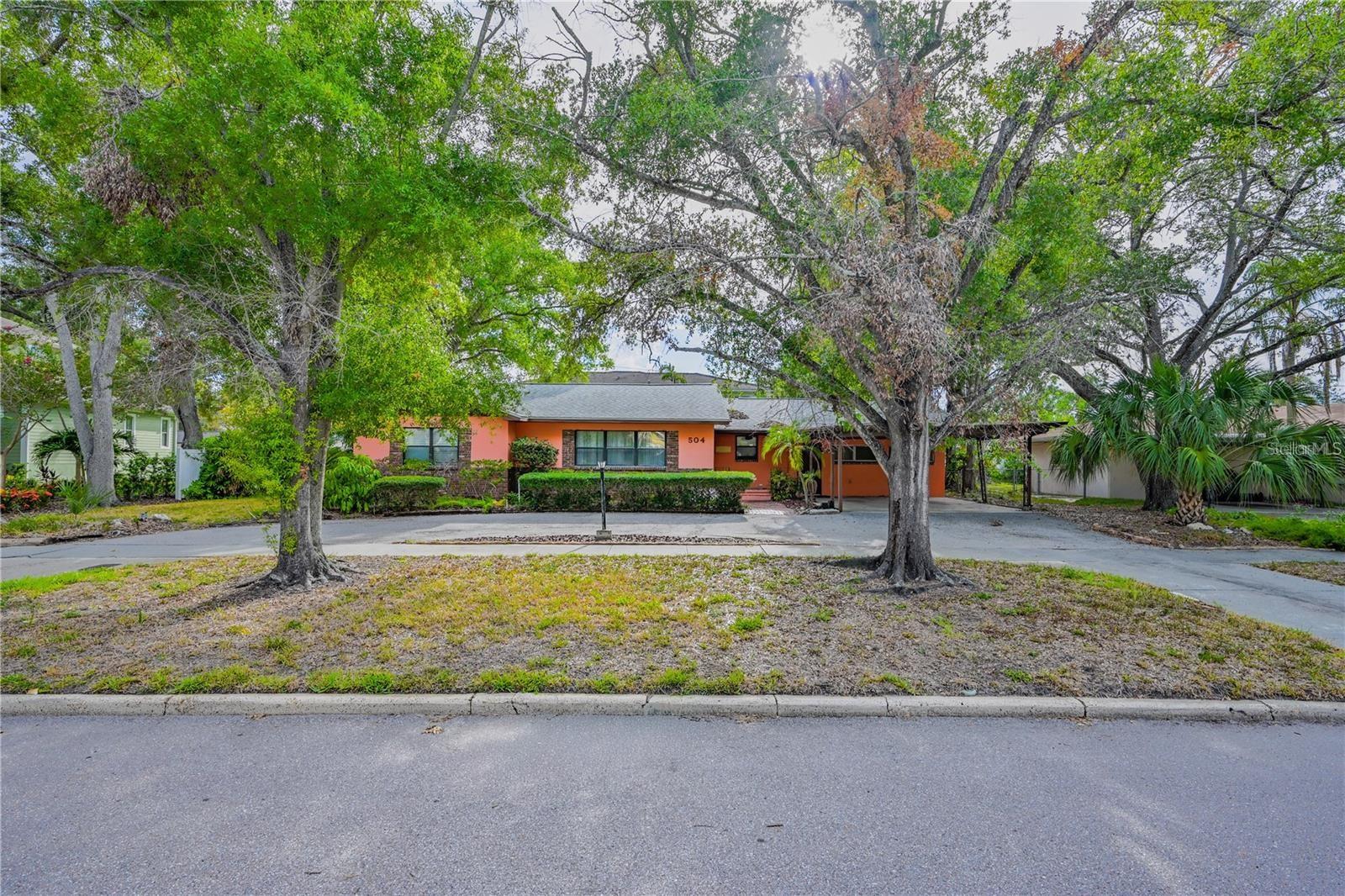 504 W DAVIS BOULEVARD