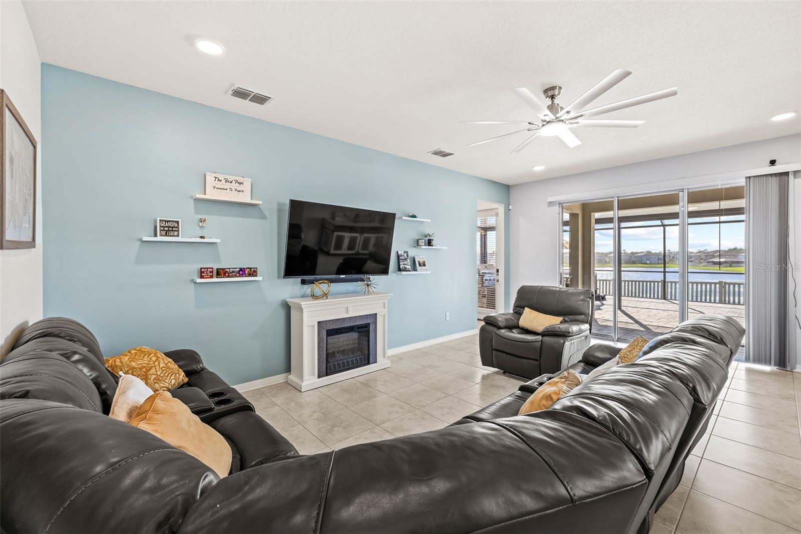 BERRY BAY SUB - Residential