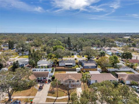 A home in SEMINOLE