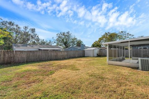 A home in SEMINOLE