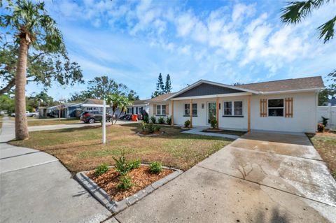 A home in SEMINOLE