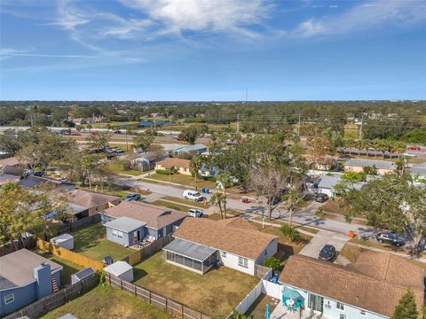 A home in SEMINOLE