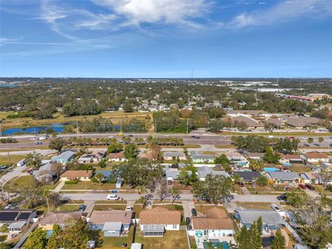 A home in SEMINOLE