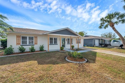 A home in SEMINOLE