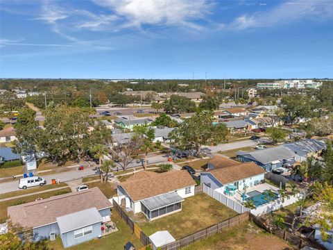 A home in SEMINOLE