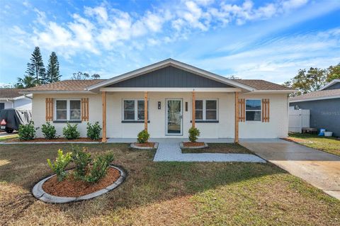 A home in SEMINOLE