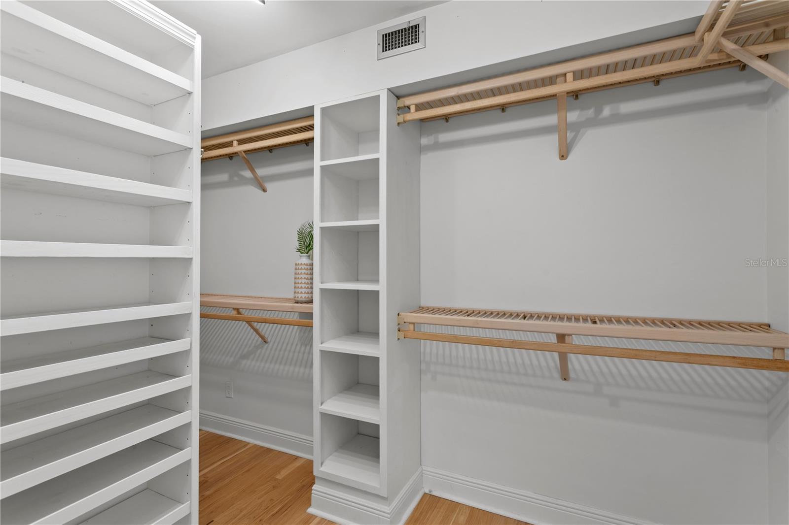 COLONIAL CORP REP - Residential