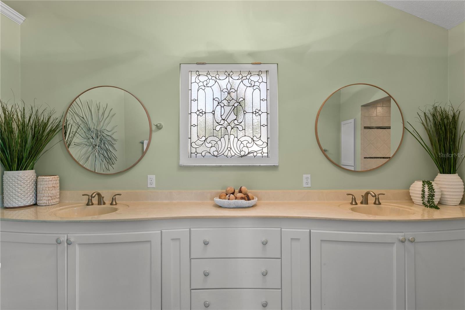 COLONIAL CORP REP - Residential