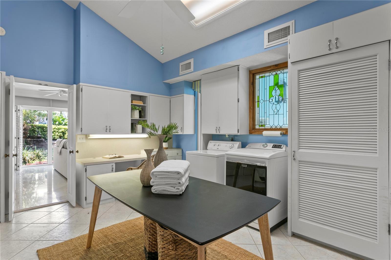 COLONIAL CORP REP - Residential