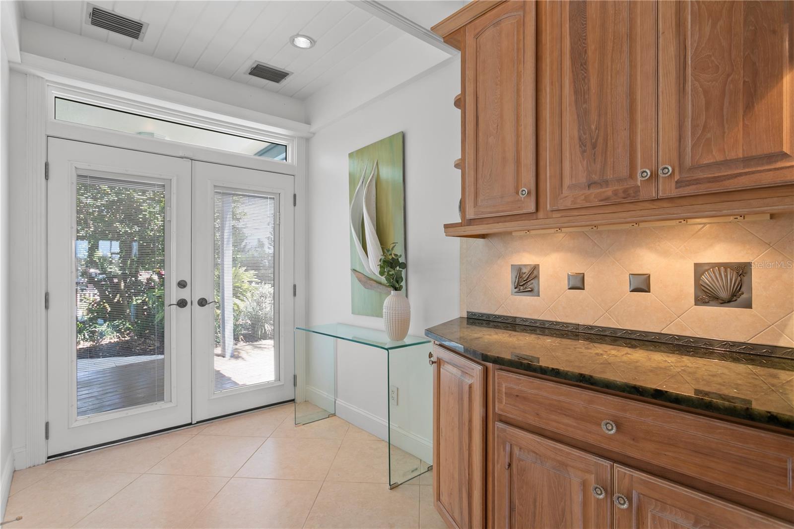 COLONIAL CORP REP - Residential