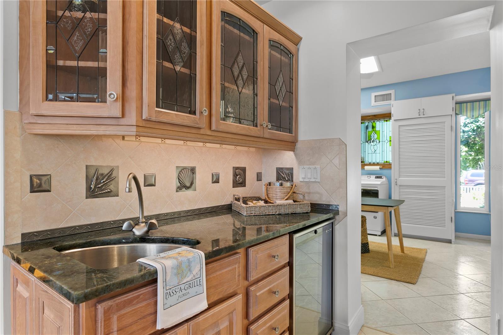 COLONIAL CORP REP - Residential